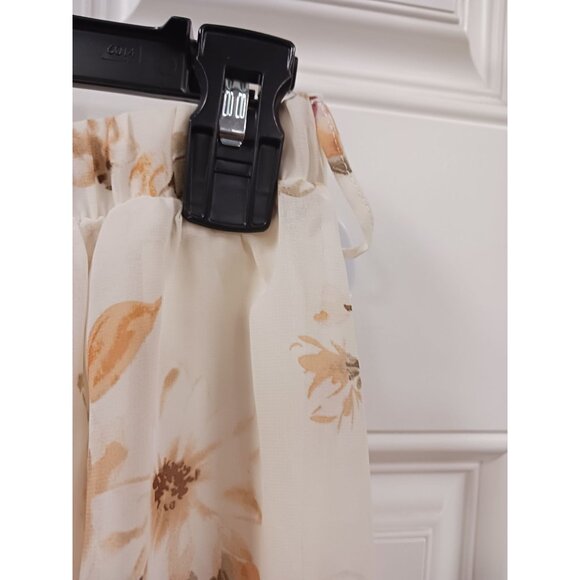Rue 21+ Hi Low Floral Skirt Lined Size 1X - Picture 4 of 6